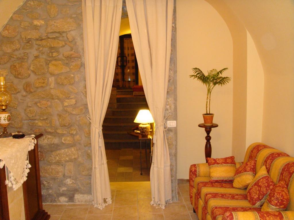 Appartamento Antica Acropoli Centuripe Bagian luar foto